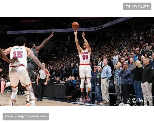 NBA海外赛激战正酣 全球球迷热议明星球员表现与赛场氛围 NBA海外赛激战正酣 全球球迷热议明星球员表现与赛场氛围